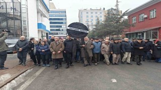 Kayseride Alevi örgütlerden CHP İl Başkanlığına ‘siyah çelenkli tepki