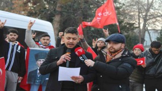 Kayserililerden Türk Bayrağına yapılan saldırıya tepki