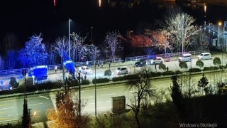 Kaza sonrası kavgaya tutuştular