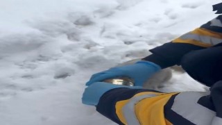 Kedinin başına sıkışan konserveyi sağlık ekipleri çıkardı