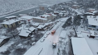 Kemaliye güne karla uyandı