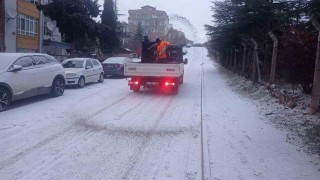 Kırıkkale Belediyesi ekipleri kar mesaisinde