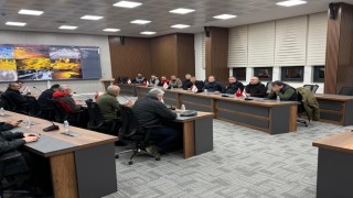Kırşehirde kar yağışı ile birlikte dört köyde elektrik kesintisi