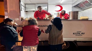 Kızılaydan Miraç Kandilinde 2 bin 500 kişiye ikram