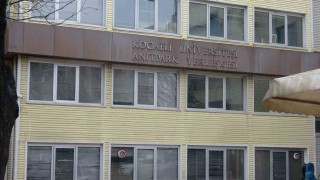 Kocaeli Üniversitesi Güzel Sanatlar Fakültesi, depreme dayanıklı olmadığı için mühürlendi