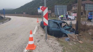 Kontrolden çıkan Tofaş şarampole devrildi: 5 yaralı