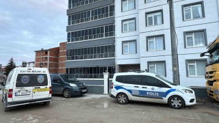 Konyada veteriner hekim evinde ölü bulundu