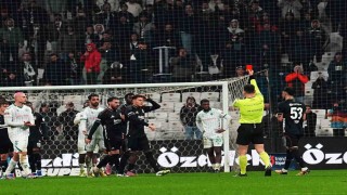 Kristjan Asllani ilk maçında kırmızı kart gördü