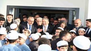 Kubbetüs-Sahra Camii Malatyada ibadete açıldı