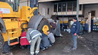 Kulpta dondurucu soğuklar oto tamircilerini zorluyor
