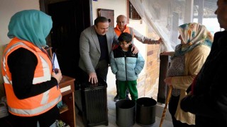 Kuşadasında evler ve yürekler dayanışmayla ısınıyor