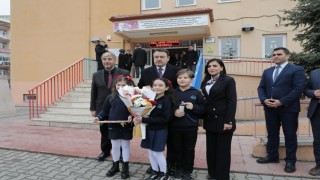 Kütahyada 570 okuldaki 90 bin 373 öğrenci karne heyecanı yaşadı