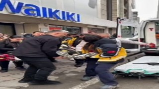 Mağazanın merdivenlerinden düşen kadın hastanelik oldu