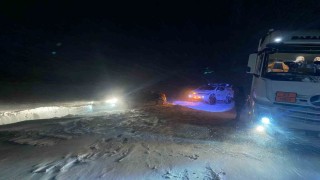 Mahsur kalan sürücüler Off-road ekiplerince kurtarıldı