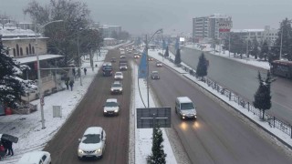 Malatyada kar yağışı etkili oluyor