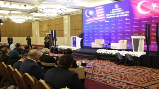 Malezya Başbakanı İbrahim: Ülkeler arasında görüş ayrılıkları olacaktır ama iletişimin sona ermesi anlamına gelmemelidir