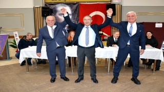 Manisada 23 yıllık başkan seçimi kaybetti