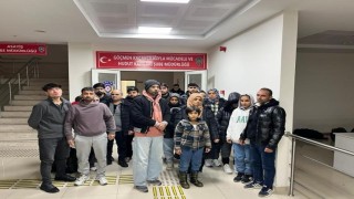 Manisada 34 düzensiz göçmen yakalandı