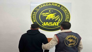 Manisada 66 yıl 4 ay hapis cezasıyla aranan 18 yaşındaki şahıs yakalandı
