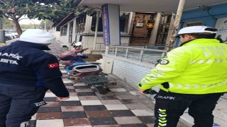 Manisada kaldırımı işgal eden motosikletlilere ceza yağdı
