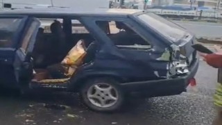 Manisada otomobil otobüs ile çarpıştı: 2 yaralı