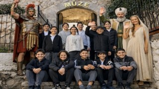 Marmarisin öğrencileri geçmişi teknolojiyle buluşturuyor