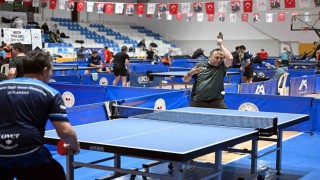 Mersinde 5. Ulusal Masa Tenisi Veteran Turnuvası tamamlandı