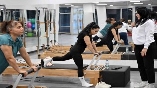 Mersinde kadınlar reformer pilatesle bedenen ve ruhen güçleniyor
