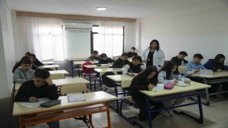 Mersinde öğrencilere ücretsiz eğitim desteği