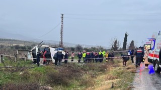 Mesaiye giden memurlar üzüm bağına uçtu; 25 yaralı