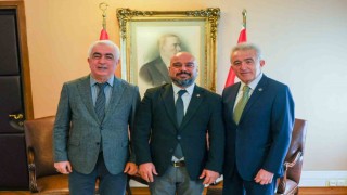MHP Lideri Bahçeli, TFMD heyetinin fotoğrafını bizzat çekti