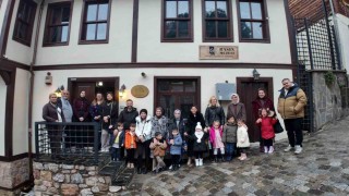 Minik öğrenciler Kocaelinin basın tarihini öğrendi