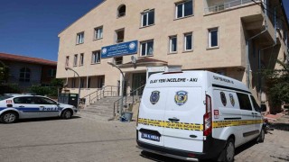 Misafirliğe giden ailenin evdeki altınları çalındı