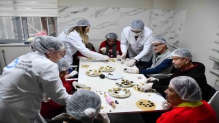 Mola Evinde, özel öğrenciler birlikte börek ve kurabiye yaptı