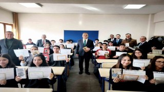 Muğlada 161 bin öğrenci karne aldı, yarıyıl tatili başladı