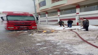 Muşta park halindeki tırda yangın
