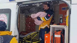 Muşta yolcu otobüsü kayarak yoldan çıktı