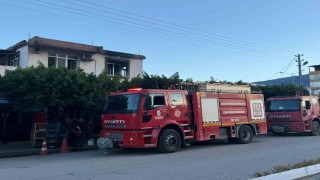 Müstakil ev alevlere teslim oldu