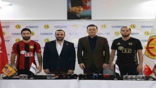 Nebi Hatipoğlu, Eskişehirspora 2 futbolcu kazandırdı