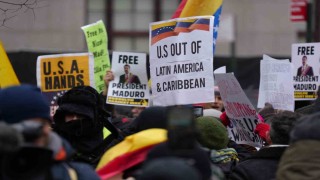 New Yorktaki duruşma öncesi Maduro ve eşinin serbest bırakılması için protesto