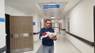 Niğdede yeni yılın ilk bebeği  Aslı Nur oldu
