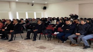 Öğrencilerinin hazırladığı şiir dinletisi büyük beğeni topladı