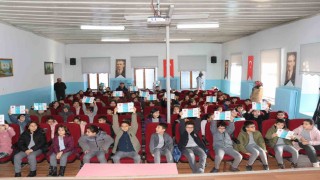 Oltuda öğrencilere verem bilgilendirmesi