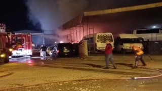 Ortaca Sanayi Sitesinde yangın: 4 araç ve 1 iş yeri zarar gördü
