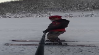 Palandökene gidemeyen kayak tutkunları köy yolunu piste çevirdi