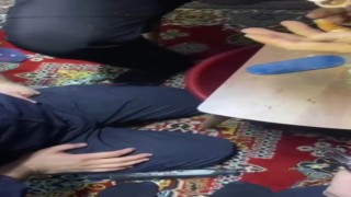 Parmağını kombi borusuna sıkıştırdı
