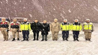 Patnosta güvenlik güçlerine yeni yıl ziyareti