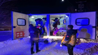 Patnosta kar engeline rağmen 40 günlük bebek kurtarıldı