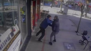 Pendikte oyuncak silahla kuyumcu soygunu girişimi: Esnaf müdahale etti