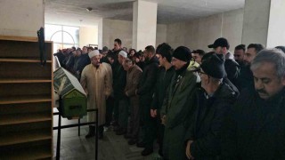 Pompalı tüfekle öldürülen genç toprağa verildi